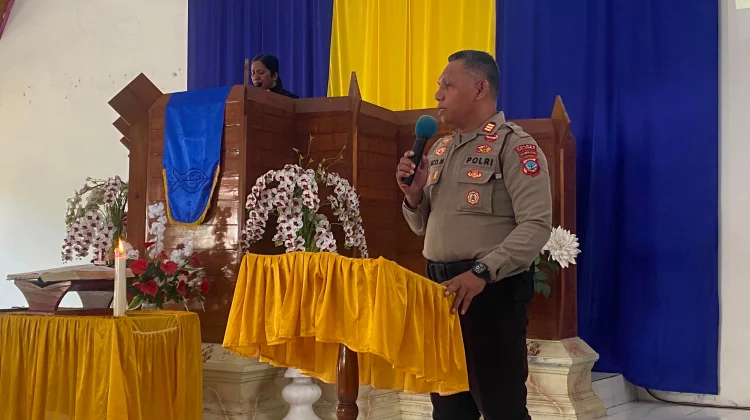 Polres Sangihe Gelar Program Minggu Kasih di GMIST Lahai Roi Simueng