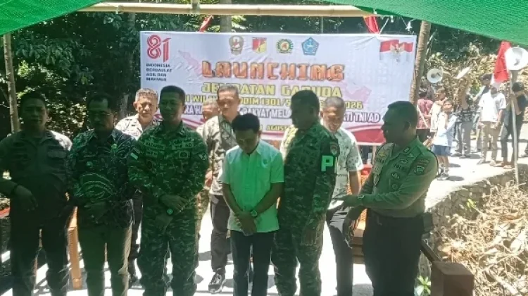 Warga Kampung Bakalaeng Nikmati Jembatan Garuda setelah Sekian lama Terisolasi