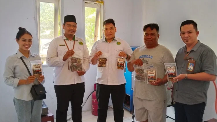 Sertifikasi Halal Jadi Kunci Pinekuhe Asap Cair Tembus Pasar