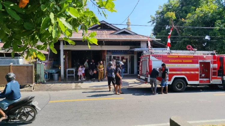 Kebakaran Tempat Praktik Dokter di Malebur Diduga Korsleting Kabel Listrik