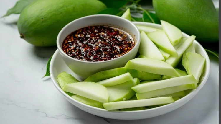Suka Makan Rujak Buah, Ini Manfaat untuk Kesehatan