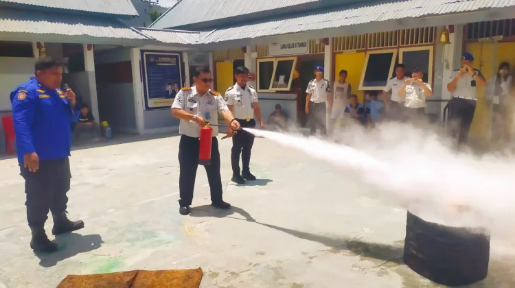 Damkar Sangihe Gelar Sosialisasi di Lapas Tamako
