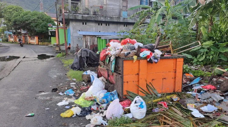 Pilot Project Sampah Plastik Program DLH Sangihe Sasar Edukasi Generasi Muda