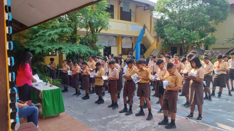 BKSN Pekan III, Siswa SMP Katolik Santu Agustinus Tahuna Diajak Hidupi Persaudaraa