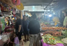 Pedagang Pasar Towo'e Manfaatkan Bulan Ramadan untuk Meraup Keuntungan