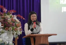 Bupati Sitaro Serahkan Bantuan di GMIST Eklesia