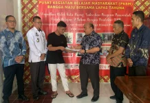Salah Satu WBP Lapas Tahuna Terima PB dan Ijasah Paket C