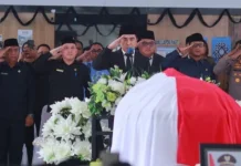 Mantan Bupati, HRM di Semayamkan di  DPRD dan Kantor Bupati