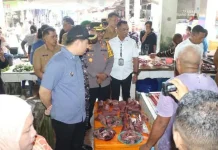 Pantau Pasar Petta, Bupati Sangihe Jamin Ketersediaan Pangan