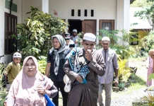 Tradisi Tawaf Keliling Kampung Pererat Silaturahmi Antar Warga