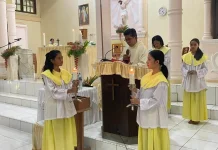 Misa Paskah Bahoi Berlangsung Khidmat Penuh Iman