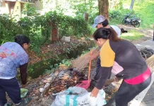 Kolaborasi DLH Sangihe dan Soataloara 1 Jaga Kebersihan Pusat Kota Tahuna