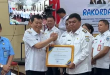 Wabup Sangihe Terima Penghargaan BKKBN Sulut 2026