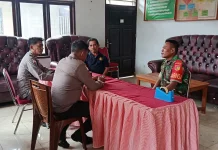Babinsa Lesabe Perkuat Sinergi Bersama Aparat Kampung
