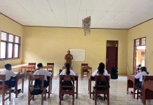 Dedikasi Guru di Nusa Tabukan Menghadapi Tantangan Alam dan Keterbatasan