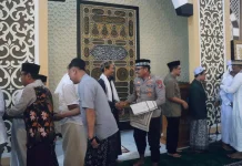 Kapolres Sangihe Sholat Ied Bersama Jamaah Santiago