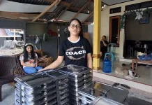 MBG Posyandu B3 Apengsembeka Dialihkan ke Pengungsi Gempa