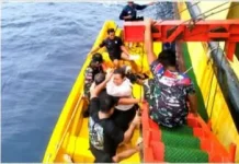 Personil TNI Kodim 1301 Sangihe Selamatkan Penumpang Sabuk Nusantara 95