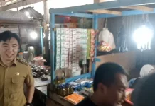 Dipimpin Bupati Michael Thungari Pemda Gelar Operasi Pasar Pantau Stok dan Harga