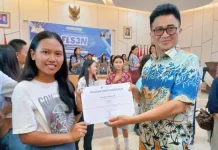 Siswi SMA N 1 Tatoareng Juara 1 Seni Kriya Sulut Melaju ke Nasional