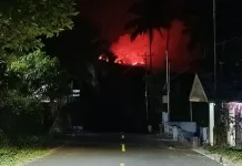 Titik Api Gunung Awu Berjarak 4 Kilometer dari Permukiman, Warga Tetap Tenang
