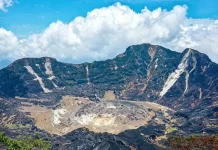 Gunung Api Awu Sangihe Pasca Kebakaran Masih Berstatus Level II Waspada