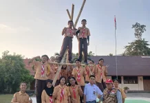 Gudep SMK Negeri Dua Tahuna Pelajari Teknik Pionering Menara Kaki Tiga