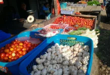 Daya Beli Menurun, Pedagang Rempah di Pasar Manganitu Kurangi Pasokan