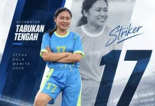 Pendeta Brigitta Mogi Bagi Waktu Pelayanan dan Sepak Bola