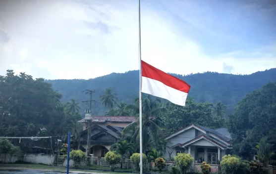 Bendera Setengah Tiang, Penghormatan untuk Try Sutrisno