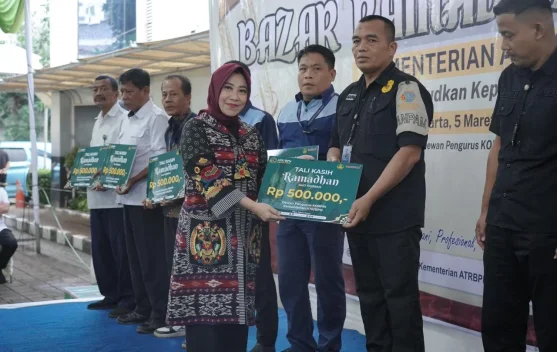 Kementerian ATR/BPN Berikan Santunan Bagi Pegawai diMomen Bazar Ramadan8