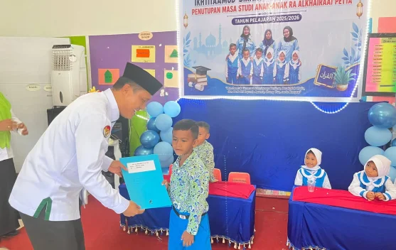 Ikhtitaamud Diraasati dan Penutupan Masa Studi RA Al-Khairaat Petta ...