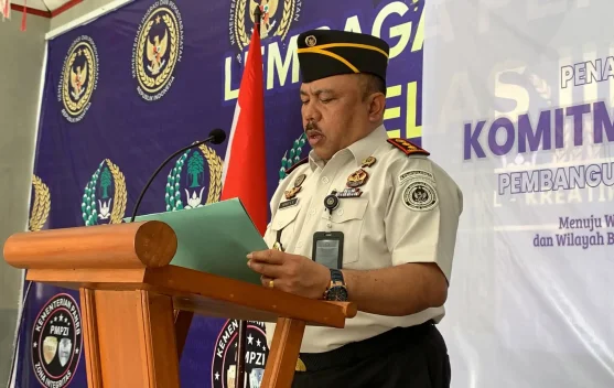 Kalapas Tahuna Sampaikan  Motivasi WBP Penerima Ijazah Paket C