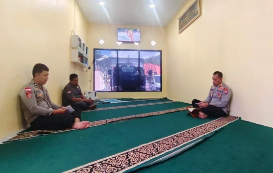 Binrohtal Polres Sangihe Perkuat Iman Personel Muslim