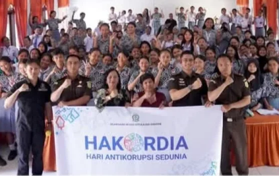Kejari Sangihe Gelar Penyuluhan Hukum Bagi Pelajar SMK Negeri II Tahuna