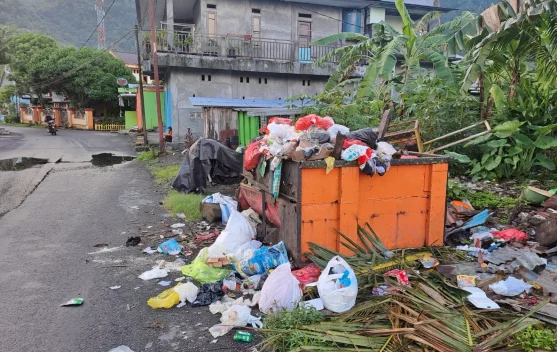Pilot Project Sampah Plastik Program DLH Sangihe Sasar Edukasi Generasi Muda