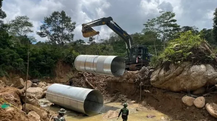 Satgas Gulbencal Pasang Gorong-Gorong Aramco di Jamur Atu