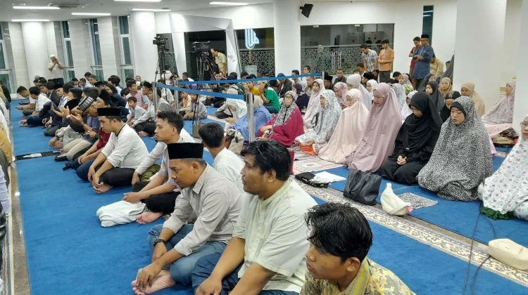 Warga Muhammadiyah Gelar Shalat Tarawih Mulai Malam Ini