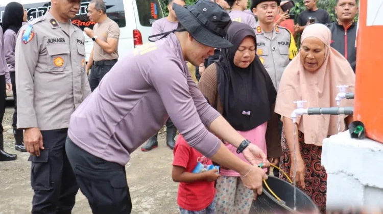 Sumur Bor Bantuan Kapolda Aceh di Kuyun Uken Diresmikan