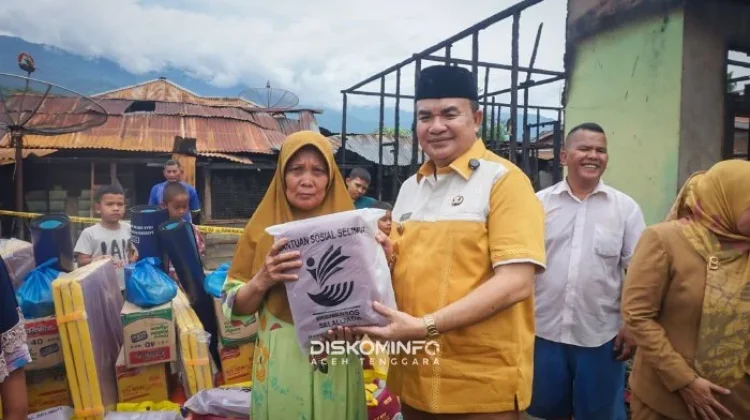 Bupati Salurkan Bantuan Korban Kebakaran di Lawe Hijo