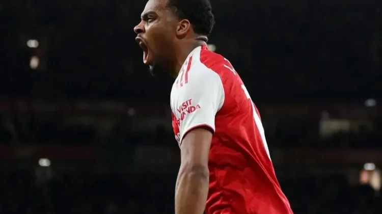 Arsenal Kalahkan Chelsea 2-1, Kukuh di Puncak Klasemen Liga Inggris