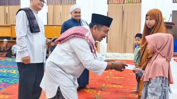 Kemenag Gayo Lues Santuni Anak Yatim dan Gelar Buka Puasa ASN