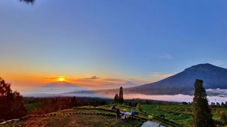Keunikan Ramadan Sejuk di Lereng Sindoro-Sumbing