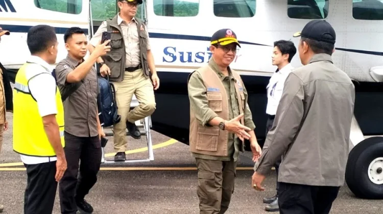 Tinjau Huntara, BNPB Serahkan Bantuan untuk Warga Pengungsi Gayo Lues