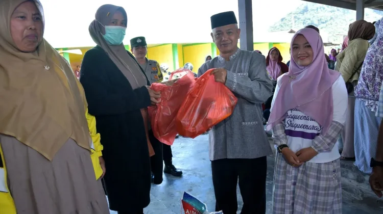 Wabup Bener Meriah Tinjau Pasar Murah di Simpang Balek.