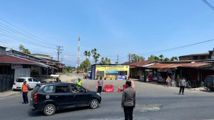 Arus Lalu Lintas  Bireuen–Takengon di simpang Lancang Terpantau Lancar