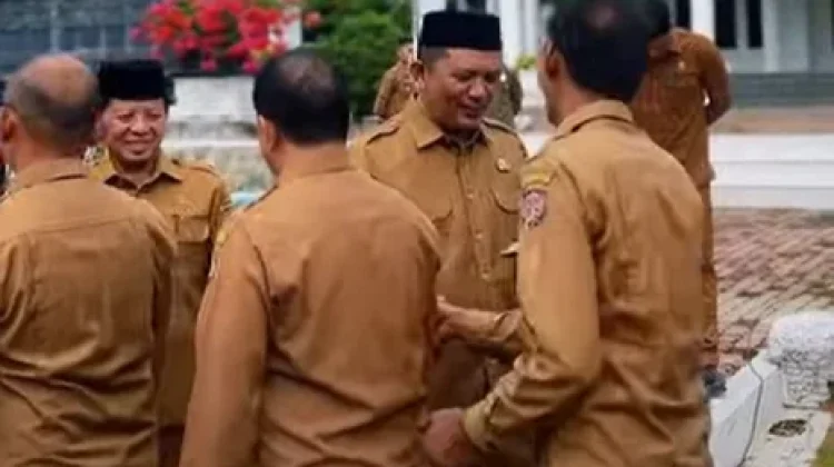 Bupati dan Wabup Gayo Lues Pererat Silaturahmi dengan ASN usai Apel Gabungan