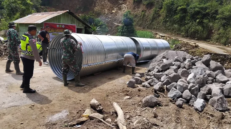 Jembatan Aramco di Pantan Sinaku Mulai Dibangun