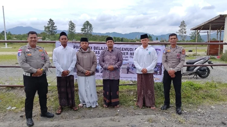 Polres Bener Meriah Asah Keterampilan Santri Lewat Pelatihan Mengemudi Gratis
