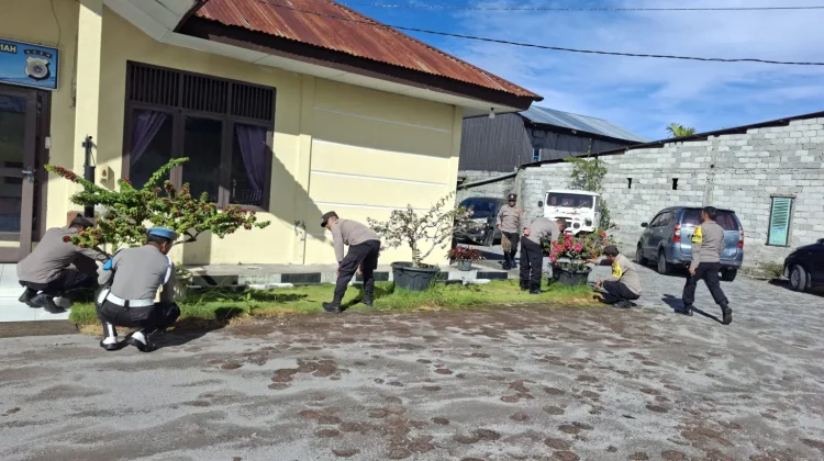 Polsek Wih Pesam Gelar Gotong Royong Gerakan Indonesia ASRI